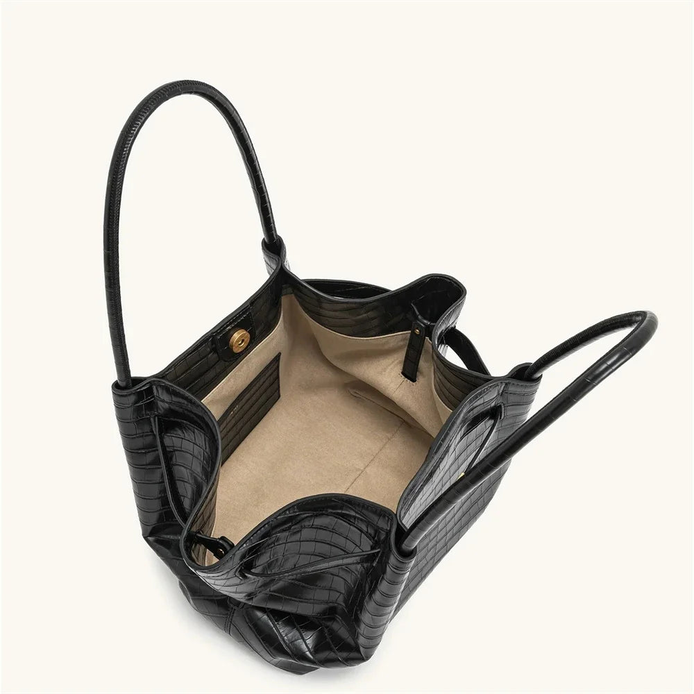 The Eclipse - Hand Tas